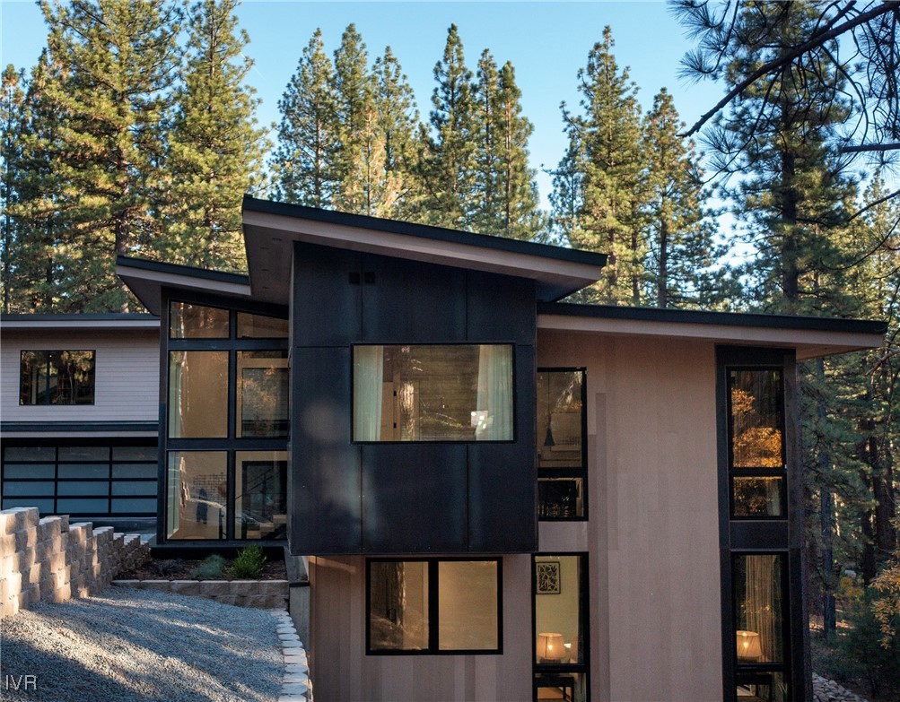 727 Kelly Drive Incline Village, NV 89451 - Photo 36 of 40 a front view of a house with a garden