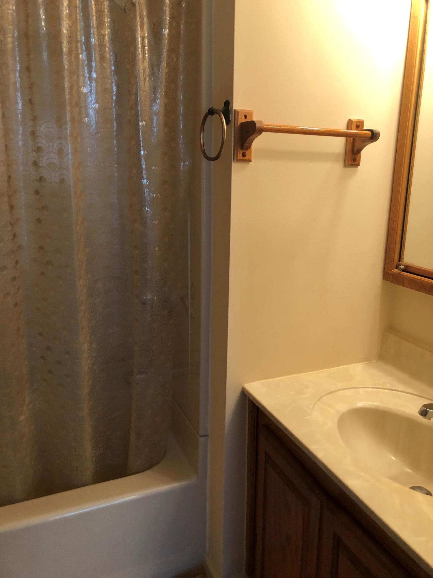 243 Rugby Road Crossville, TN 38558 - Photo 13 of 18 MB bath