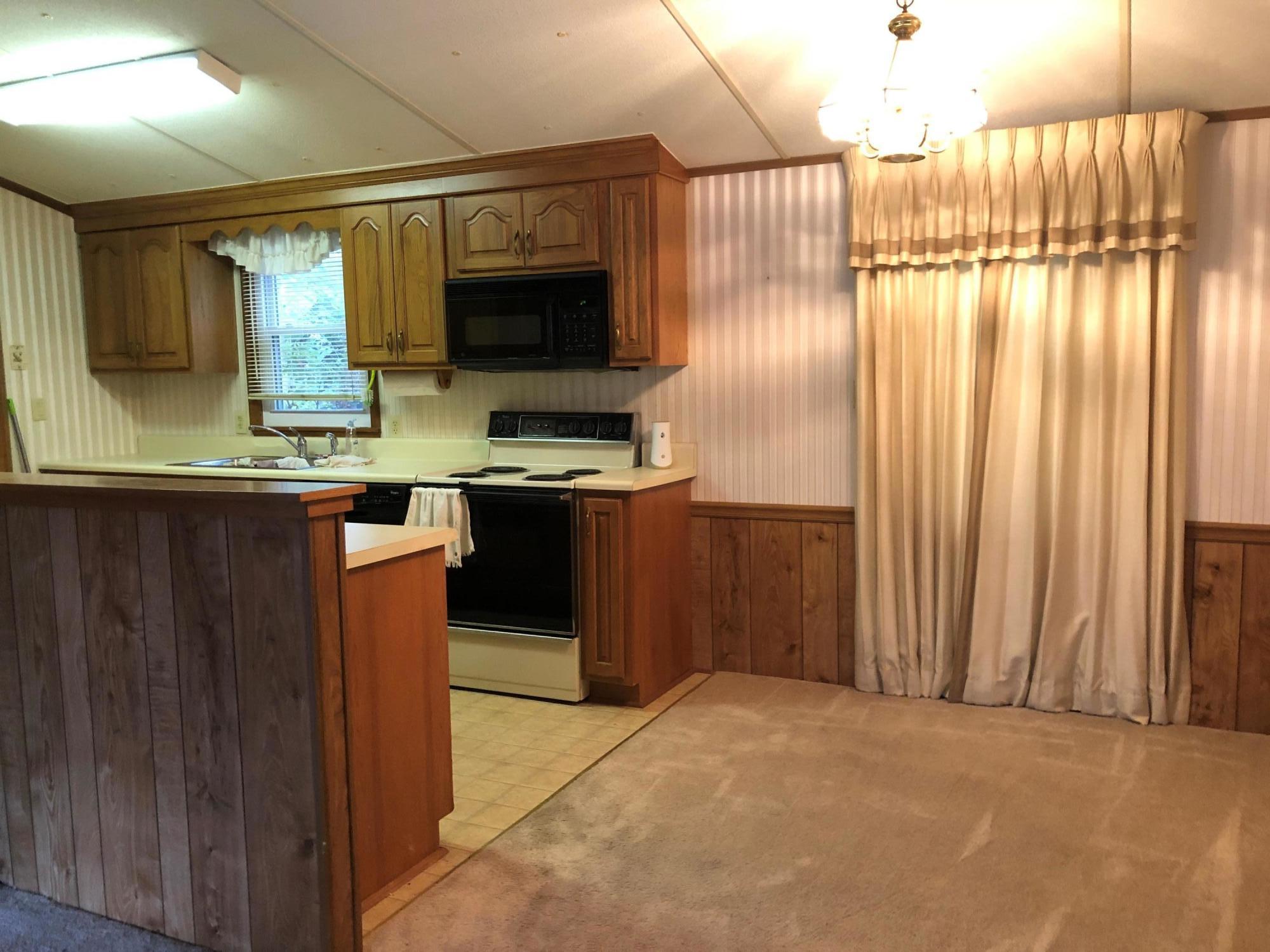 243 Rugby Road Crossville, TN 38558 - Photo 8 of 18 kitchen-dining