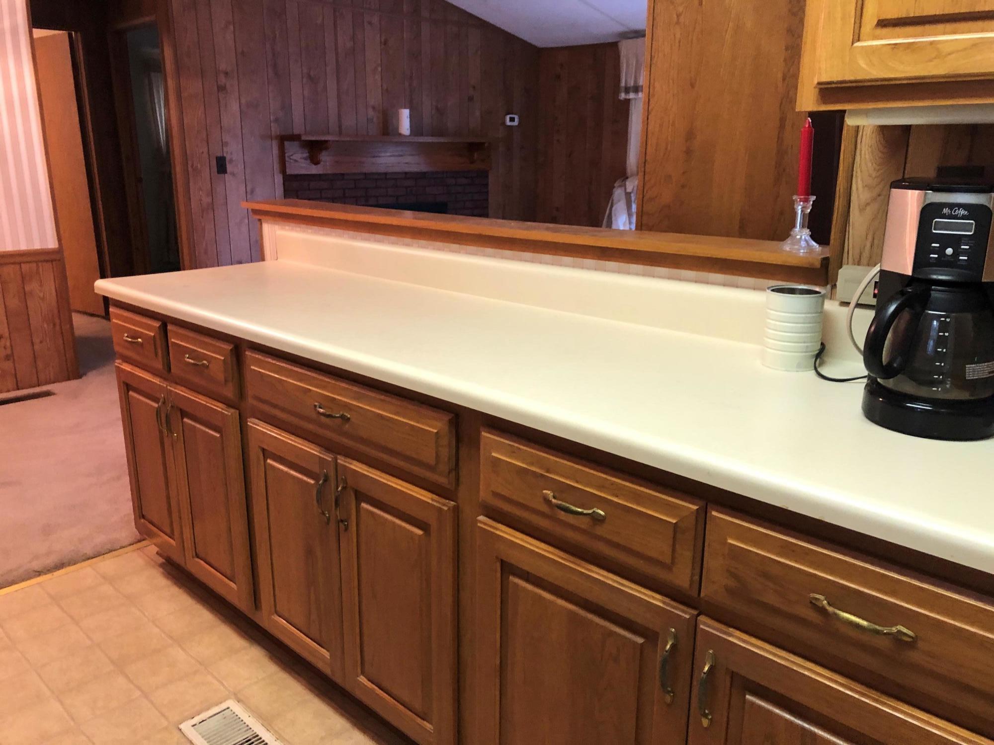243 Rugby Road Crossville, TN 38558 - Photo 10 of 18 kitchen bar