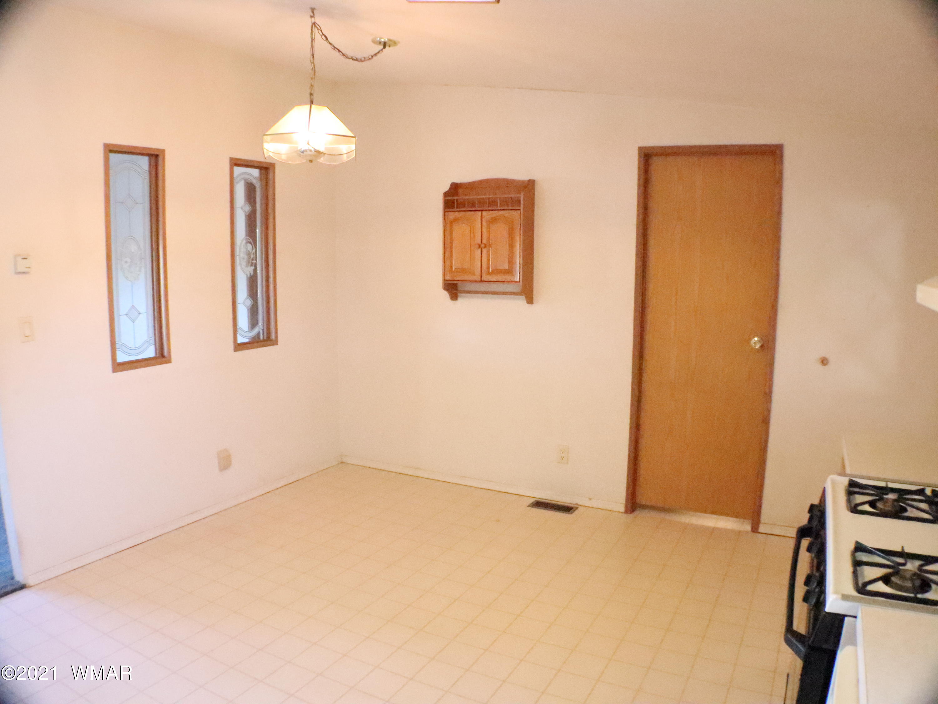 1021 Burton Road Show Low, AZ 85901 - Photo 10 of 27