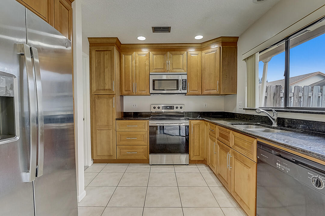 9624 Golf State Park Way Boca Raton, FL 33428 - Photo 4 of 25 listing_3