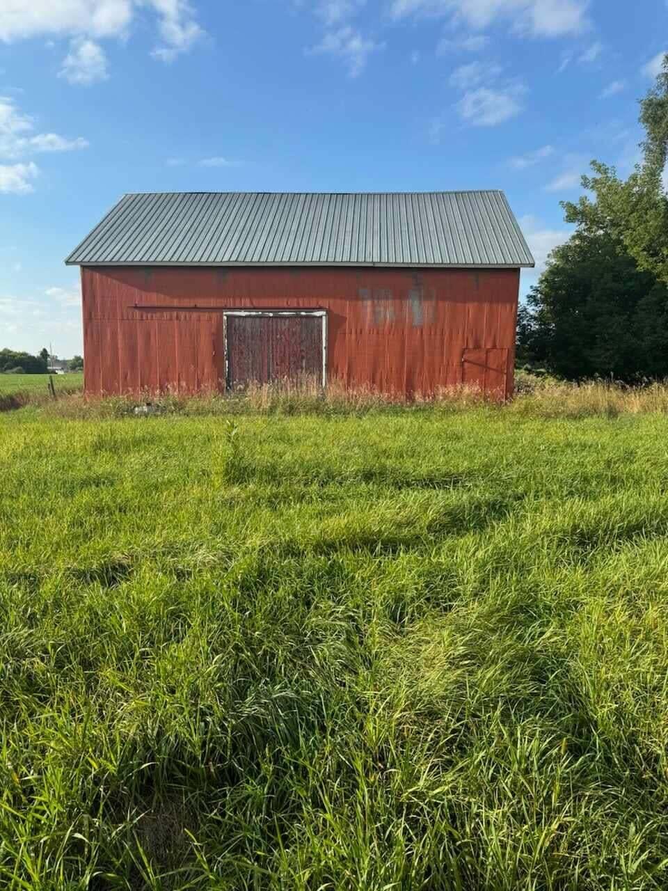 9156 1 Mile Road Lakeview, MI 48850 - Photo 1 of 17 Barn on Property