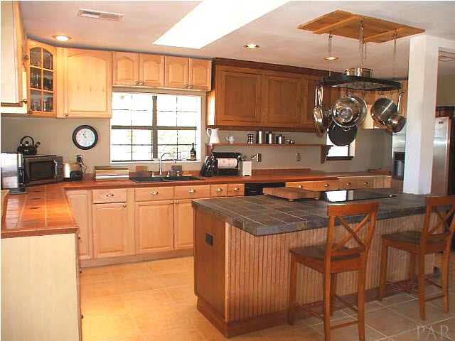 9493 Hay Meadow Road Milton, FL 32583 - Photo 5 of 24 Great Room View to Dining Area