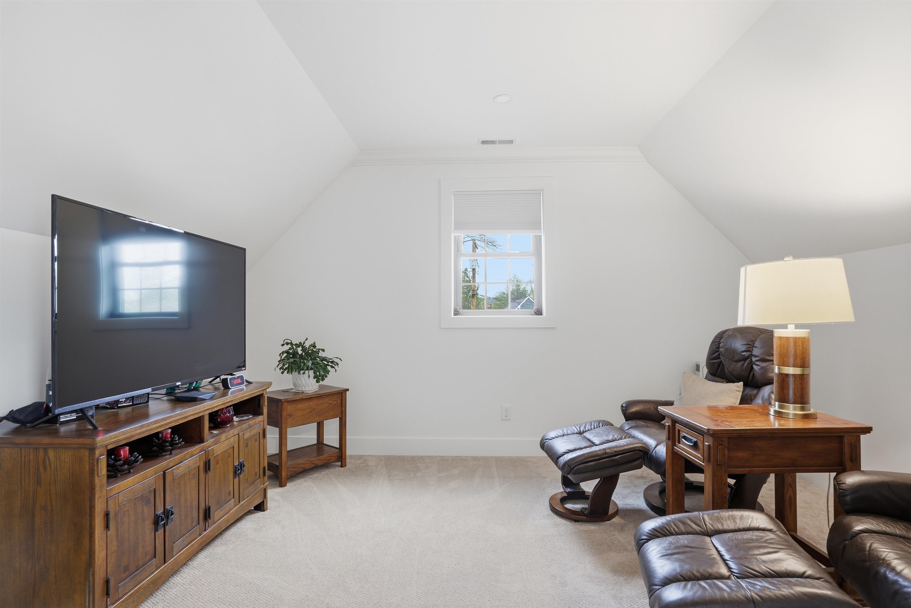 8 Gale Street Concord, NH 03301 - Photo 23 of 36