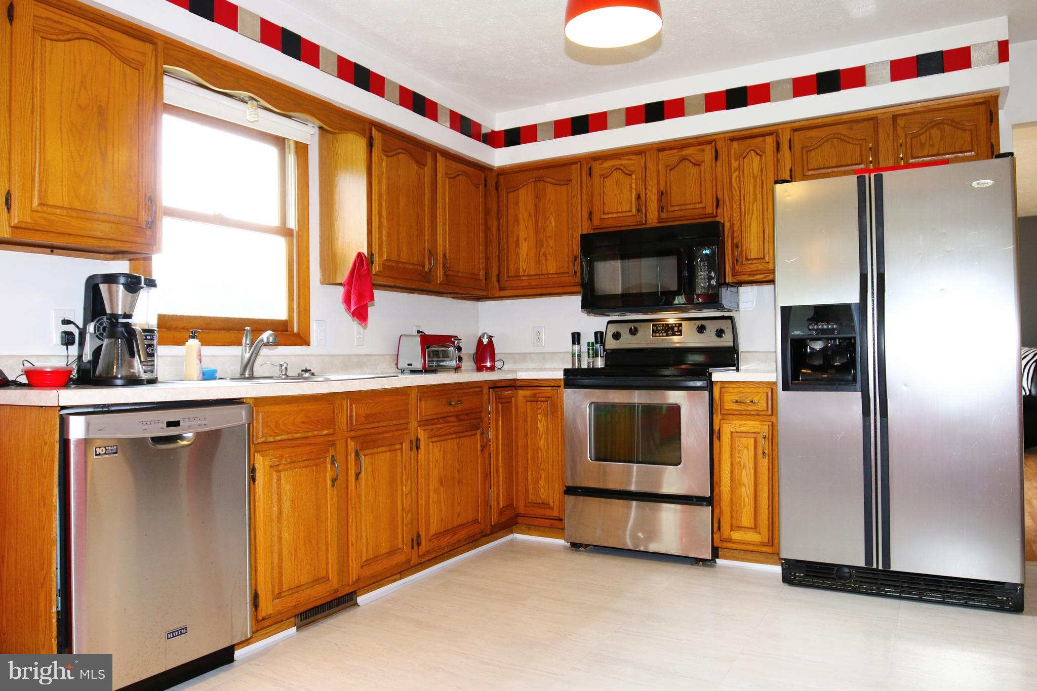 1054 Fulton Road Hedgesville, WV 25427 - Photo 3 of 26 Kitchen