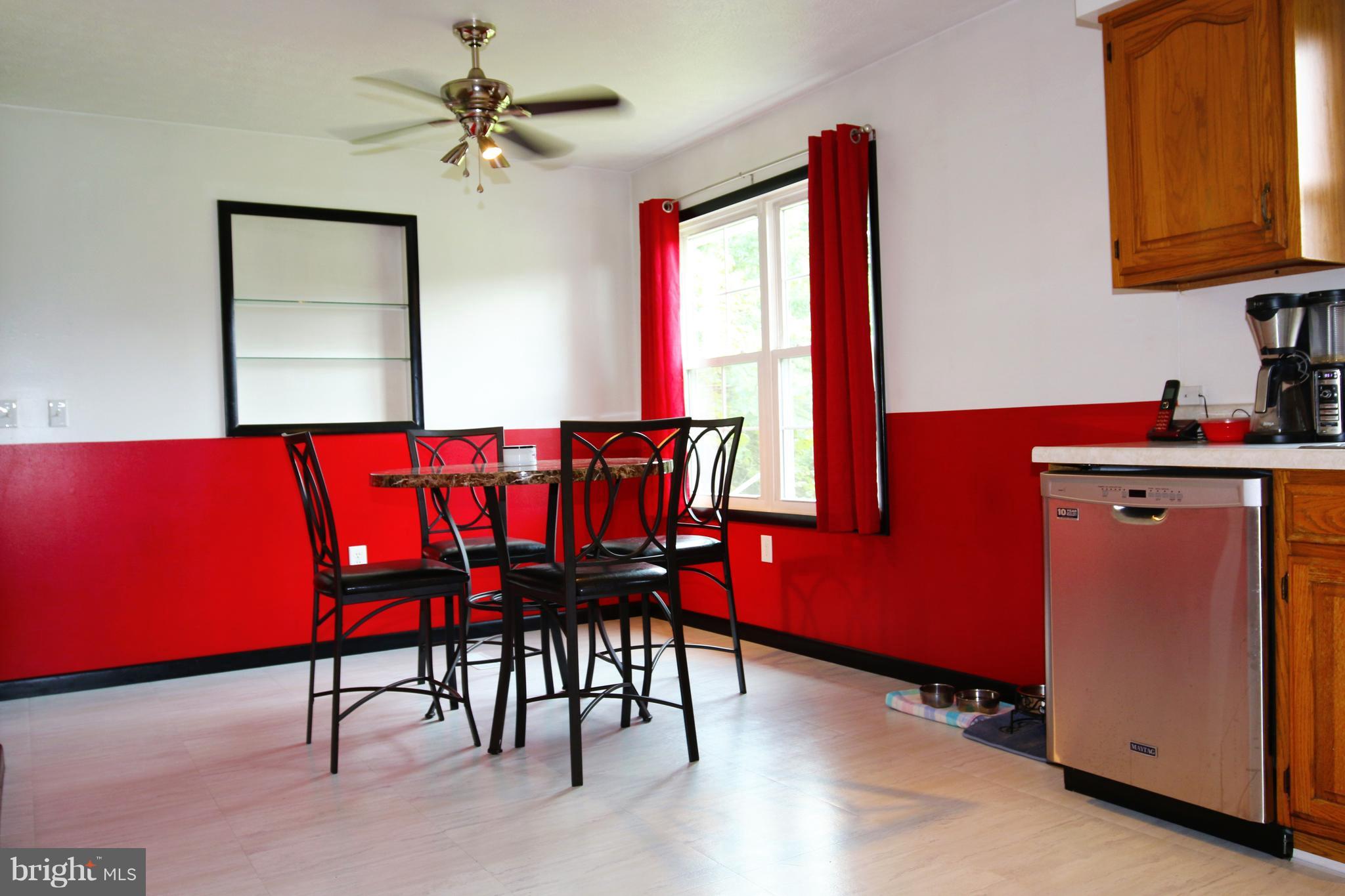 1054 Fulton Road Hedgesville, WV 25427 - Photo 5 of 26 Kitchen