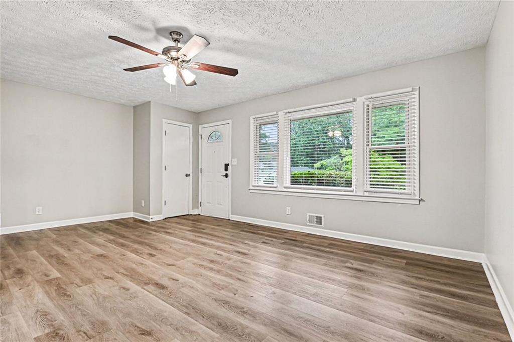 6485 Menlo Way Rex, GA 30273 - Photo 8 of 22