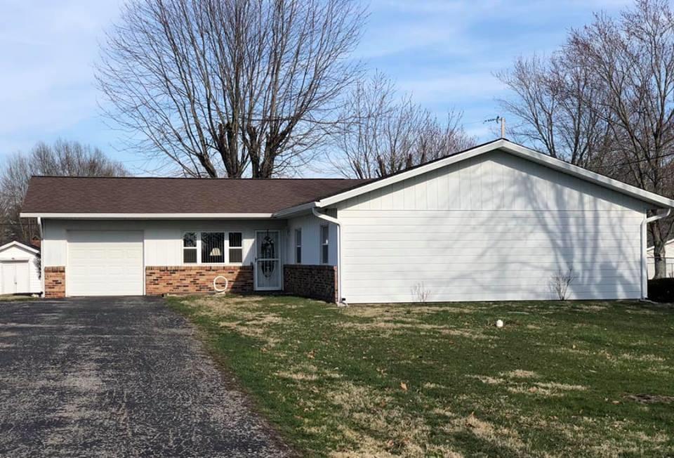 810 Anderson Road Bedford, IN 47421 - Photo 2 of 28