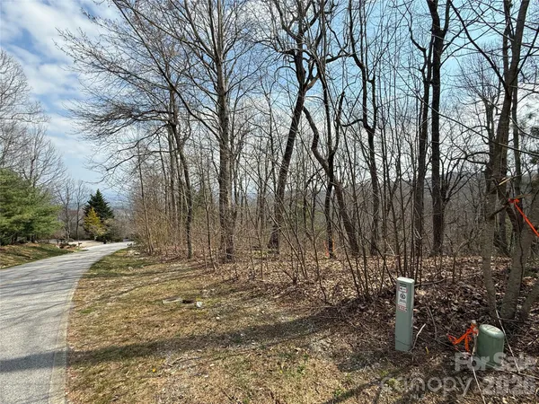 $199,000 | 108 Fawncrest Court, Unit 51R, Flat Rock, NC 28731