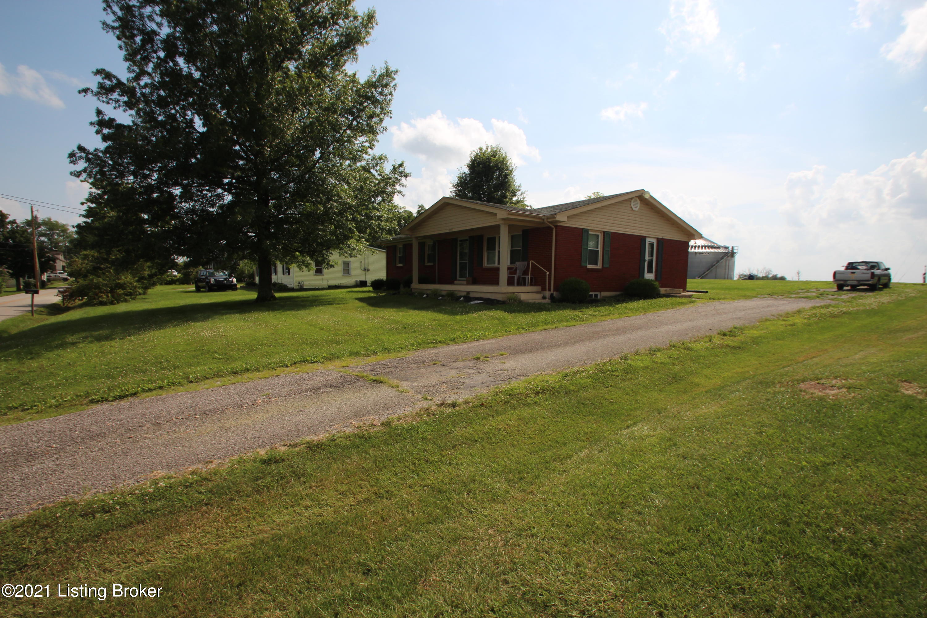 4595 Jackson Road Eminence, KY 40019 - Photo 2 of 32 IMG_9016