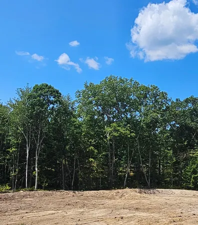 $219,000 | 29 Blaisdell Court, Unit 17, Raymond, NH 03077