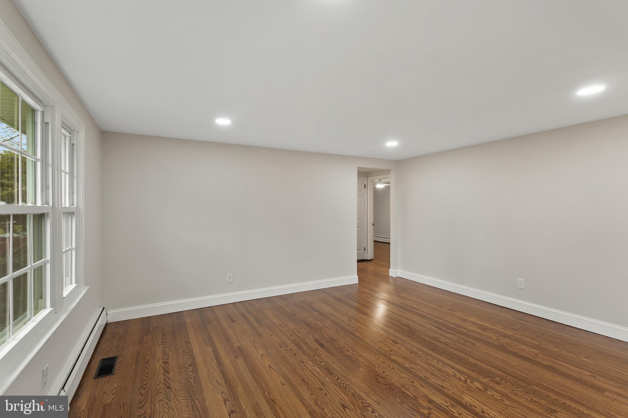 2014 Newark Road Lincoln University, PA 19352 - Photo 3 of 25