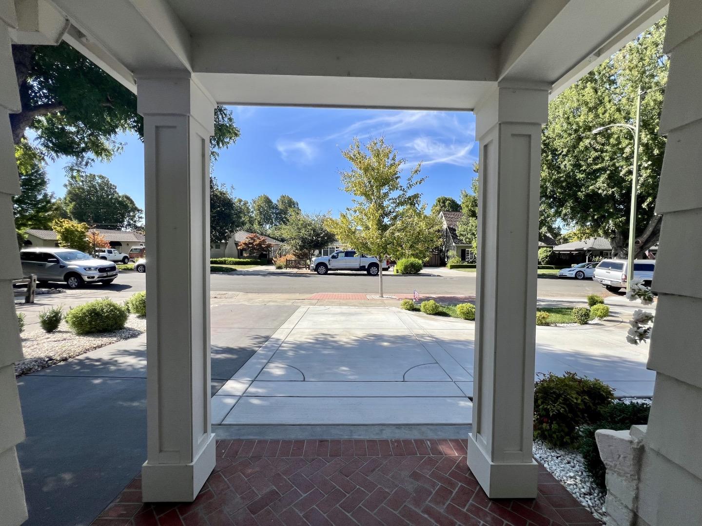 1232 Malone Road San Jose, CA 95125 - Photo 4 of 49