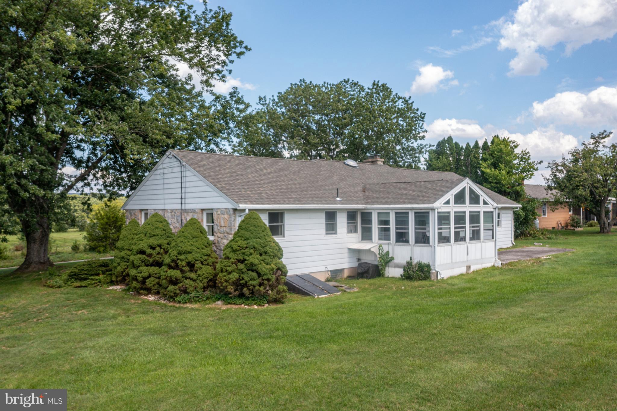 34 Locust Road Boyertown, PA 19512 - Photo 3 of 27 Gallery Image 3