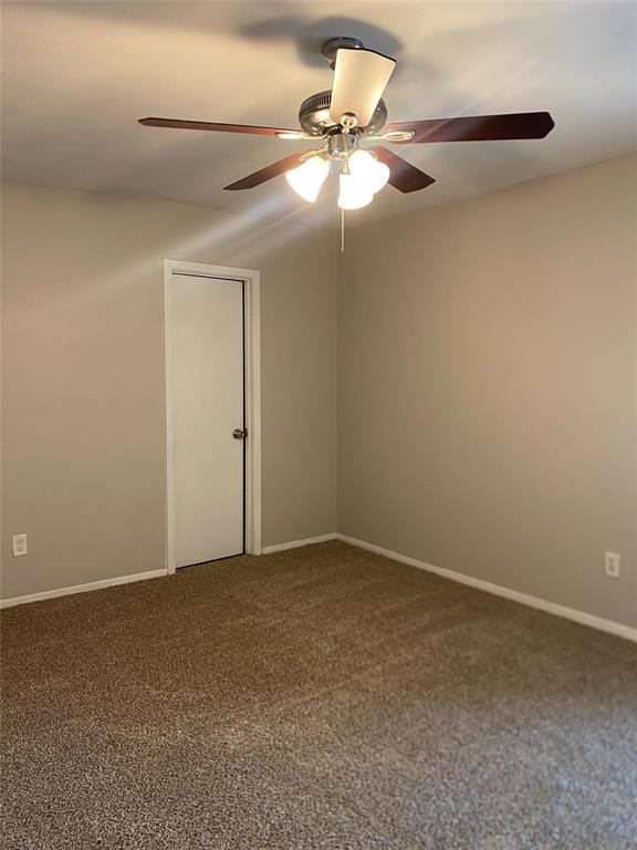 401 Curts Drive Grand Prairie, TX 75052 - Photo 12 of 15