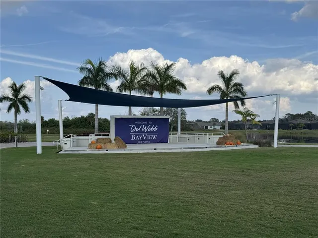 $2,600 | 9408 Coastline Way, Palmetto, FL 34221