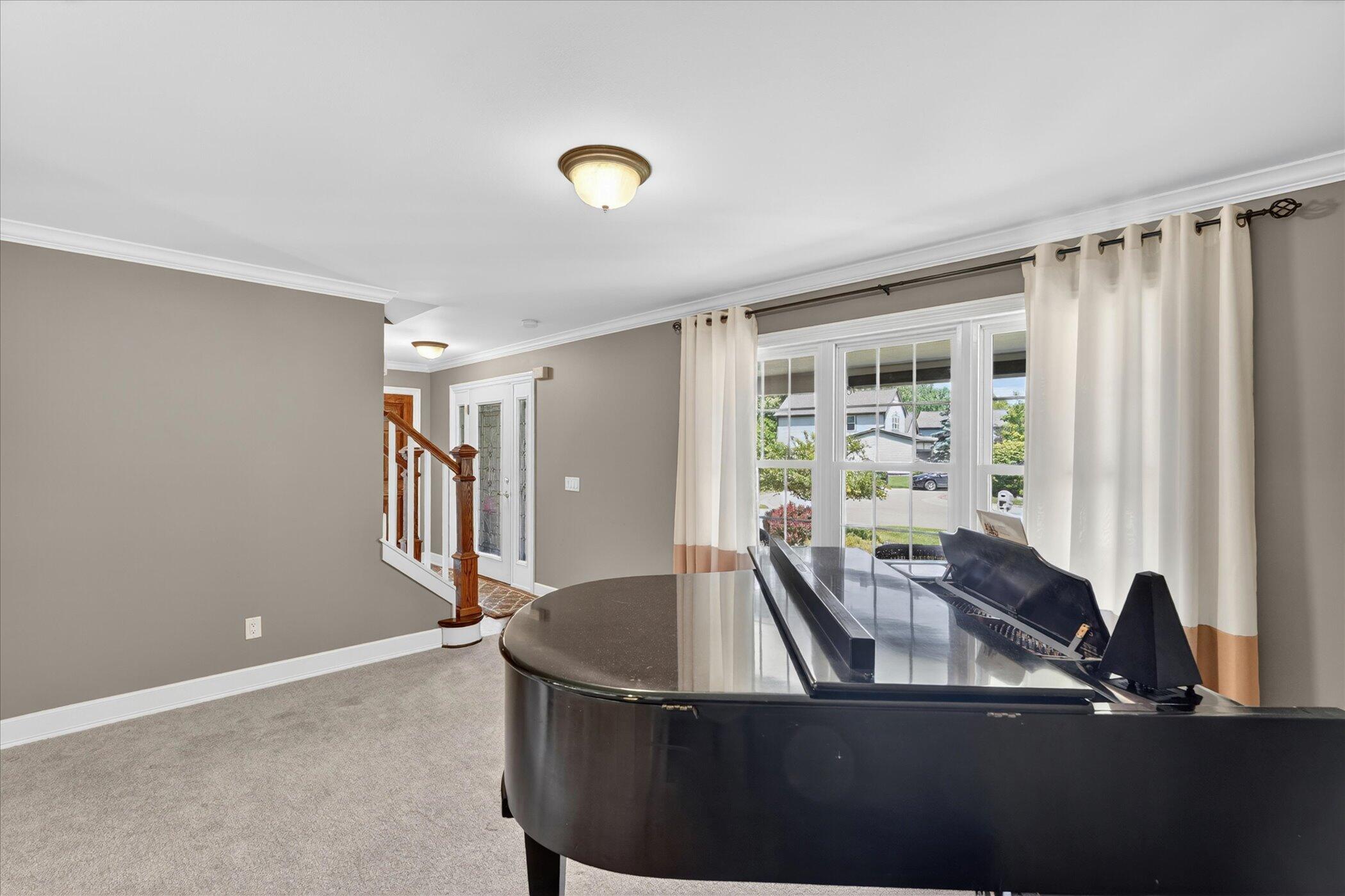 4022 Dun Rovin Court Commerce Township, MI 48382 - Photo 6 of 59 4022 Dun Rovin