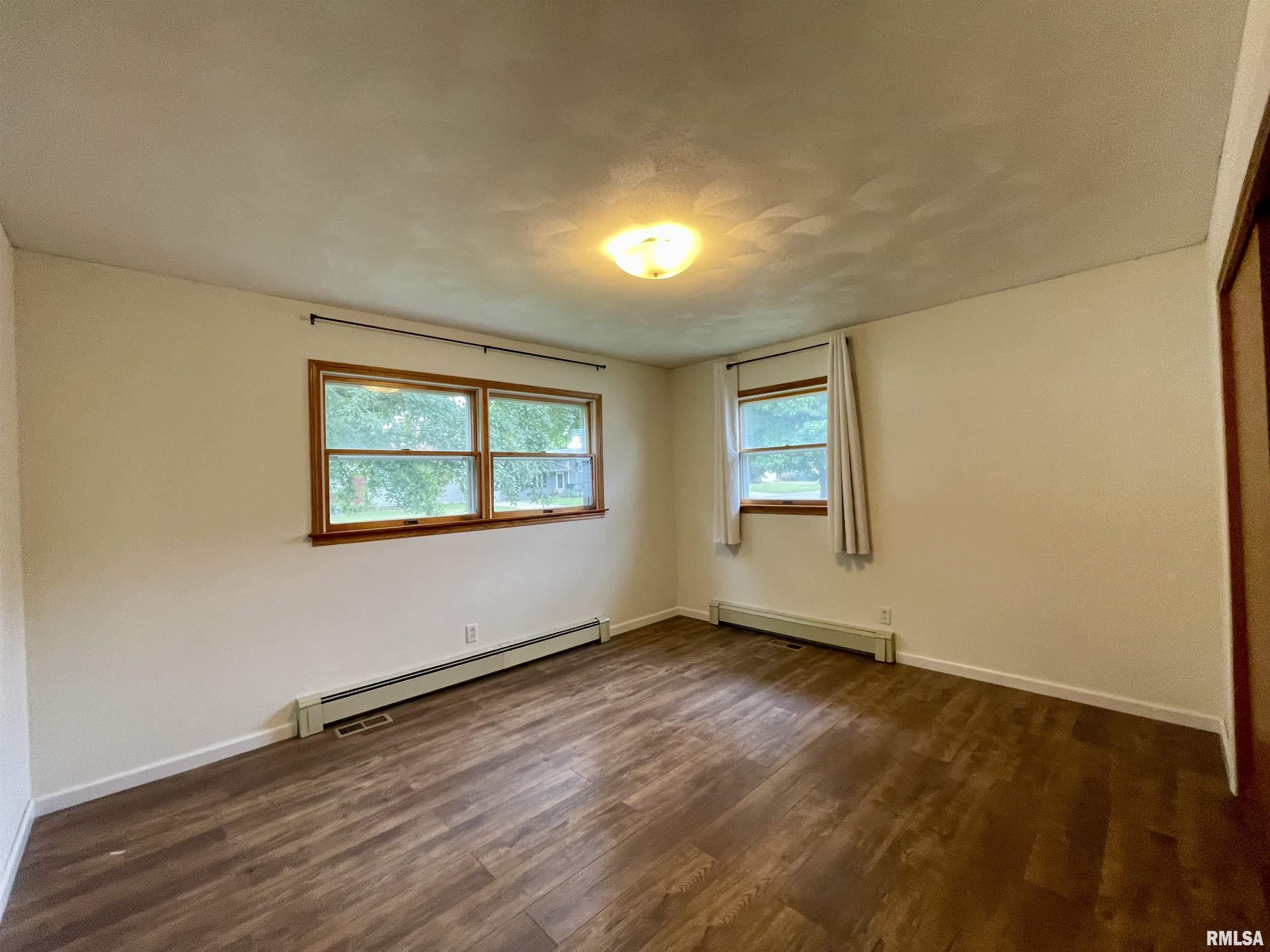 1507 Rutledge Drive Lincoln, IL 62656 - Photo 11 of 13 Gallery Image 11