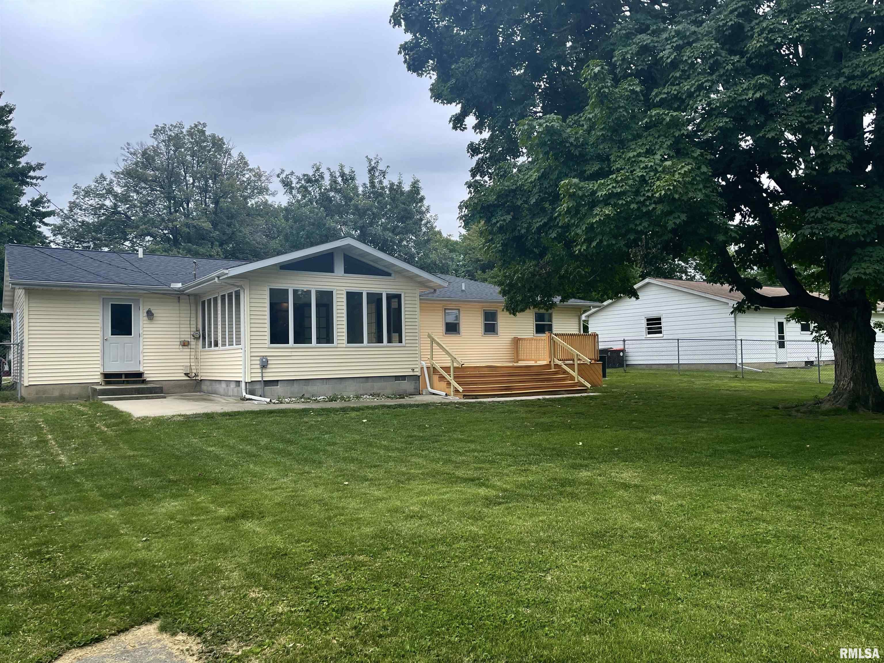1507 Rutledge Drive Lincoln, IL 62656 - Photo 12 of 13 Gallery Image 12