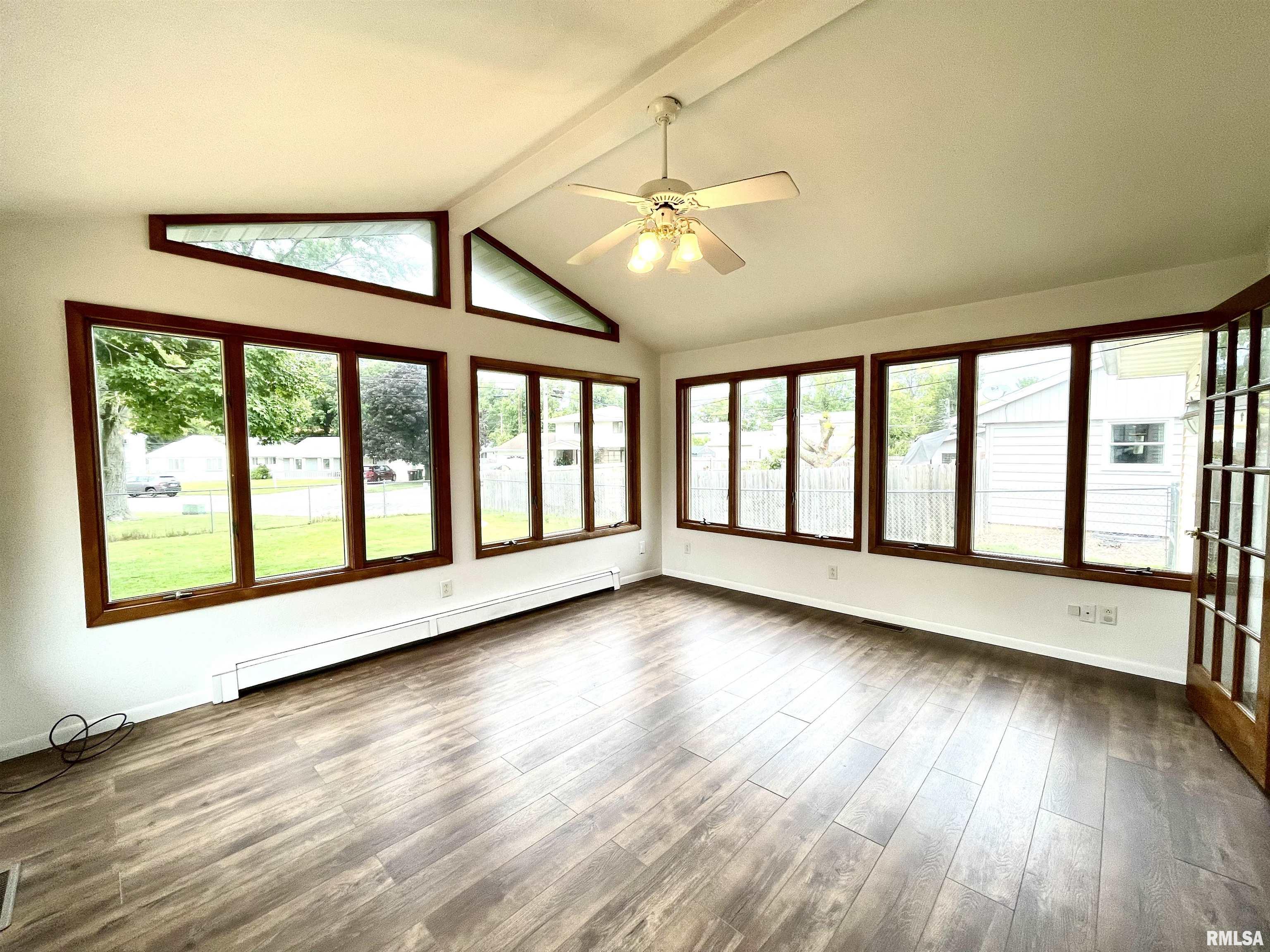 1507 Rutledge Drive Lincoln, IL 62656 - Photo 7 of 13 Gallery Image 7