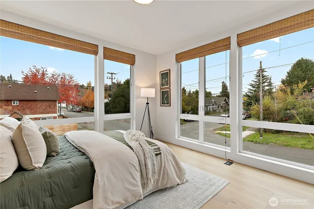 $565,000 | 4100 37th Avenue South, Seattle, WA 98118