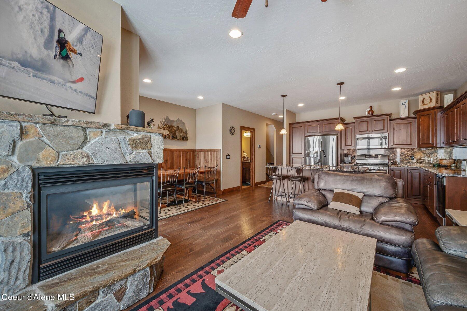 153 Chutes Lane Sandpoint, ID 83864 - Photo 12 of 40 --14.jpg-SMALL