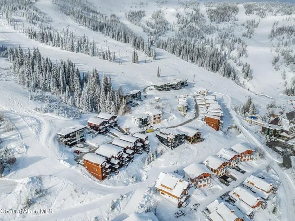 $2,600,000 | 153 Chutes Lane, Sandpoint, ID 83864