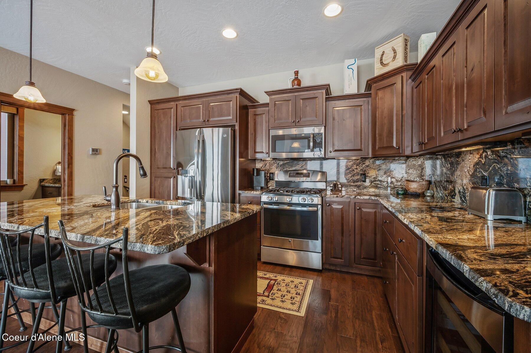 153 Chutes Lane Sandpoint, ID 83864 - Photo 6 of 40 --8.jpg-SMALL