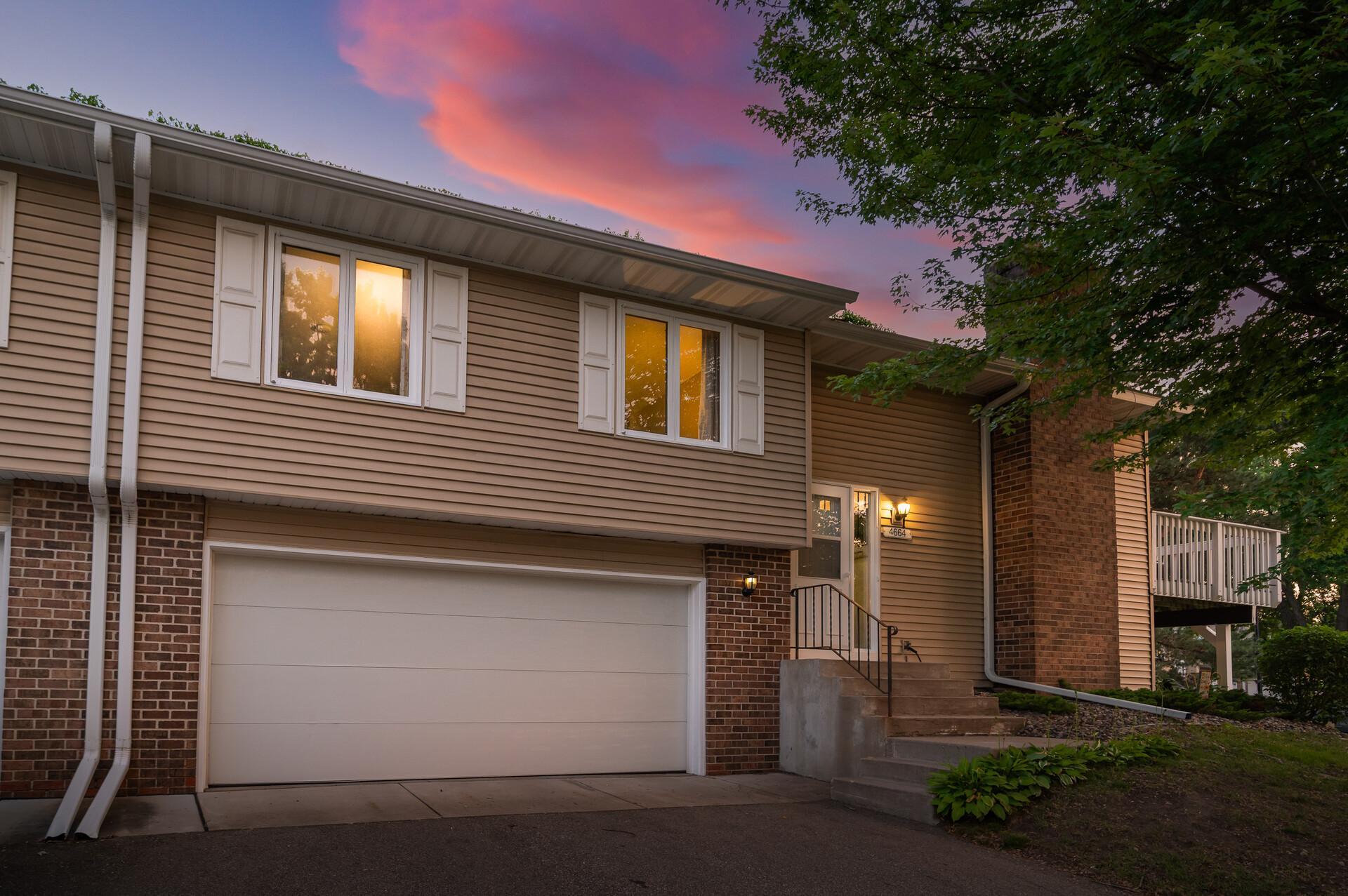 4664 Ridge Cliff Drive Eagan, MN 55122 - Photo 3 of 36