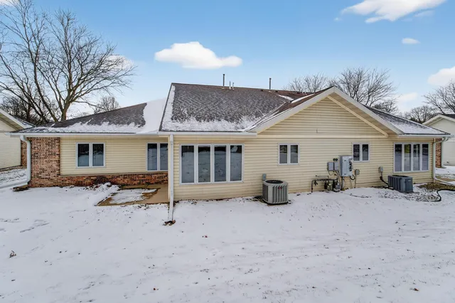 $399,900 | 7214 Saukdale Drive, Madison, WI 53717