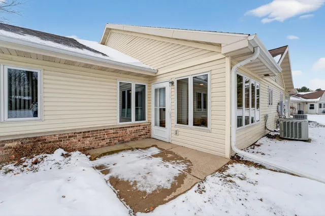 $399,900 | 7214 Saukdale Drive, Madison, WI 53717