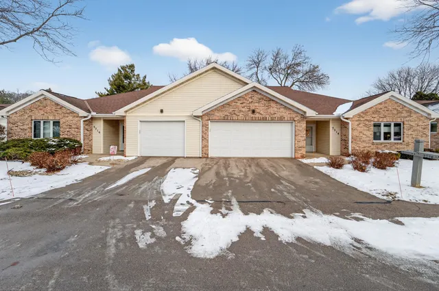 $399,900 | 7214 Saukdale Drive, Madison, WI 53717