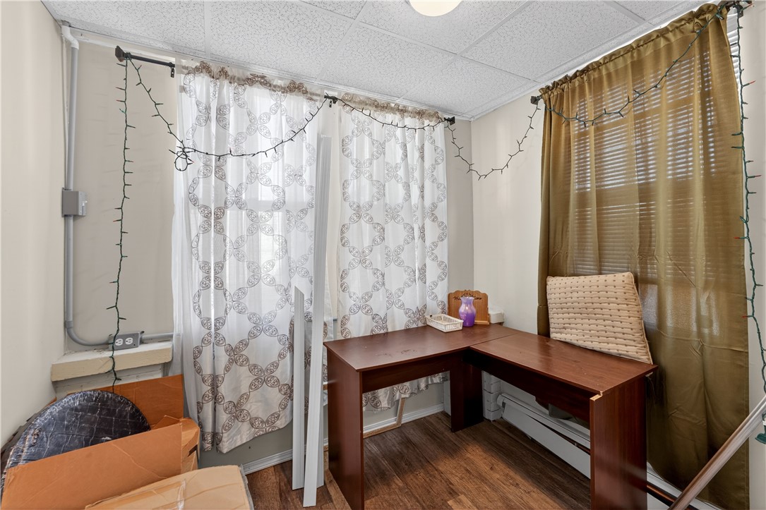 33 Prudence Avenue Providence, RI 02909 - Photo 15 of 17