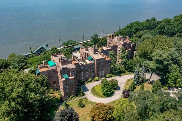 $950,000 | 100 Ardsley Avenue West, Unit 5G, Irvington, NY 10533