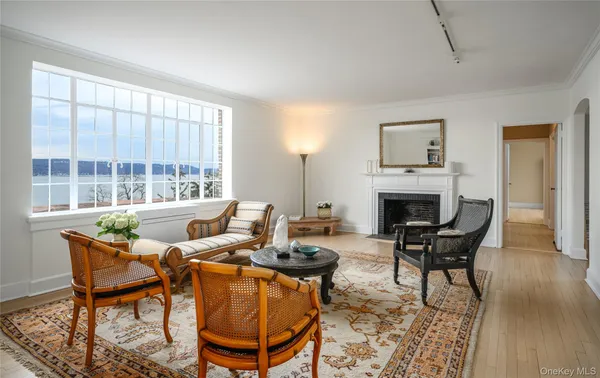 $950,000 | 100 Ardsley Avenue West, Unit 5G, Irvington, NY 10533