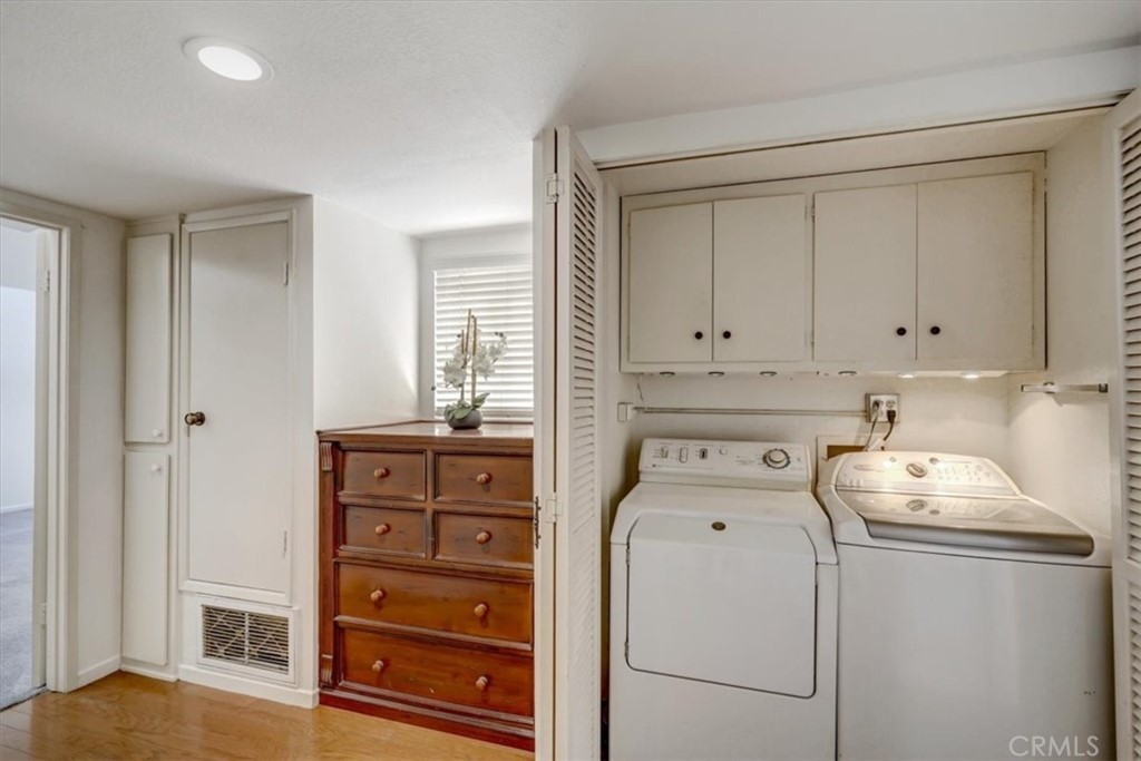 1333 Valley View Road, Unit 18 Glendale, CA 91202 - Photo 21 of 52 a utility room with closet dryer and washer