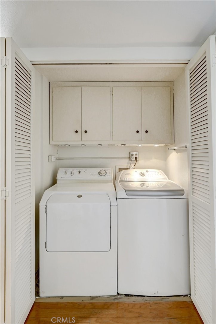 1333 Valley View Road, Unit 18 Glendale, CA 91202 - Photo 22 of 52 a utility room with dryer and washer