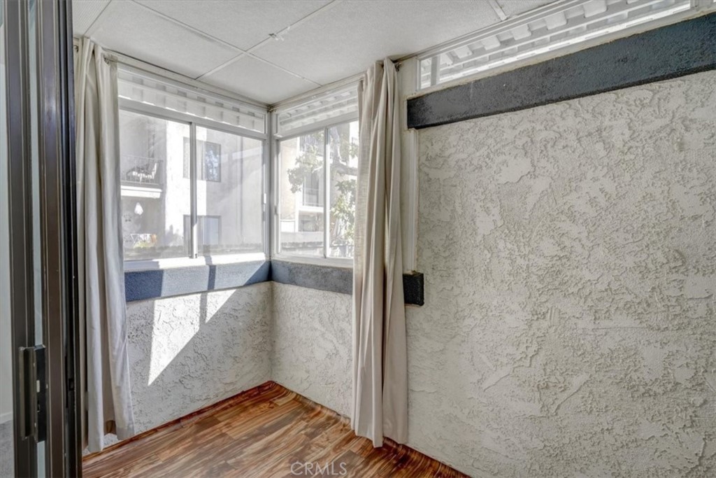 1333 Valley View Road, Unit 18 Glendale, CA 91202 - Photo 28 of 52 a view of a glass door with a glass door