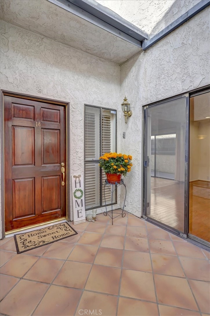 1333 Valley View Road, Unit 18 Glendale, CA 91202 - Photo 3 of 52 a view of an outdoor space