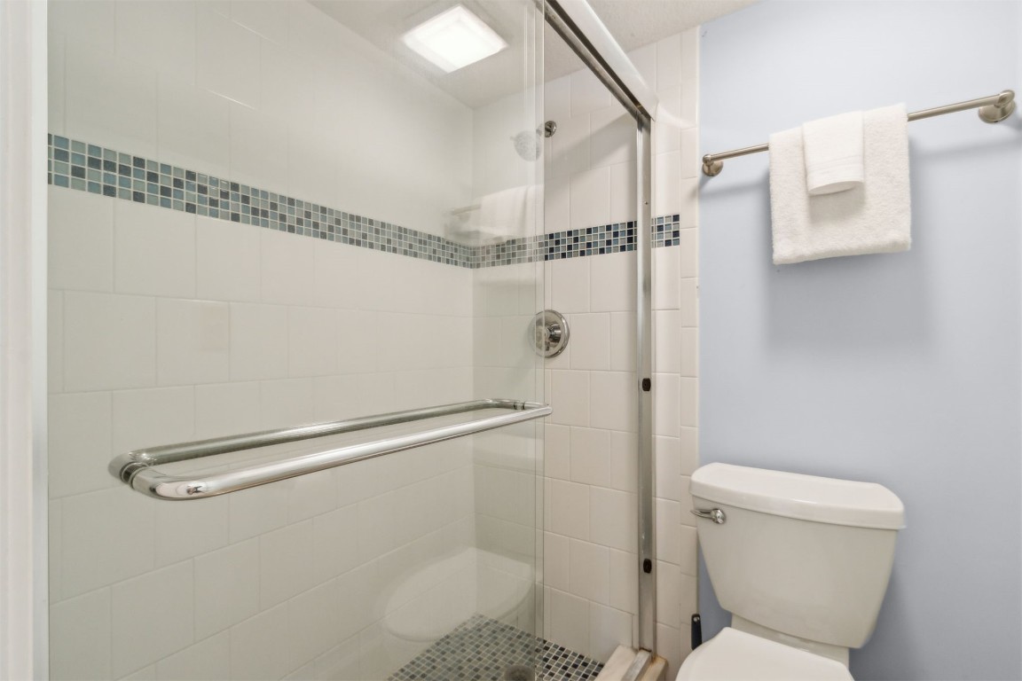 2123 Beachwood Road, Unit 2123 Fernandina Beach, FL 32034 - Photo 23 of 64 a bathroom with a shower and a toilet
