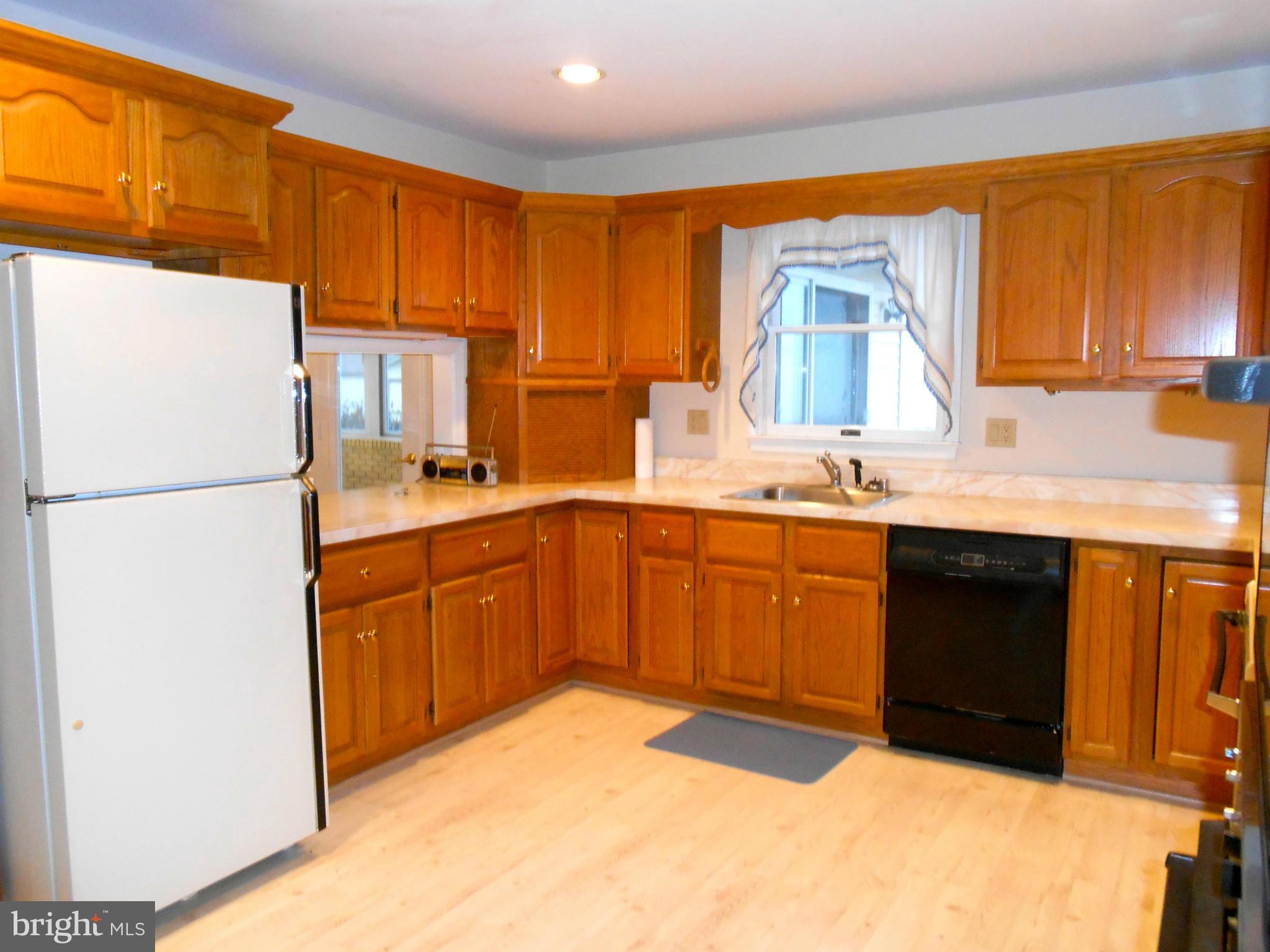 9735 Clemsonville Road Union Bridge, MD 21791 - Photo 9 of 28 Kitchen