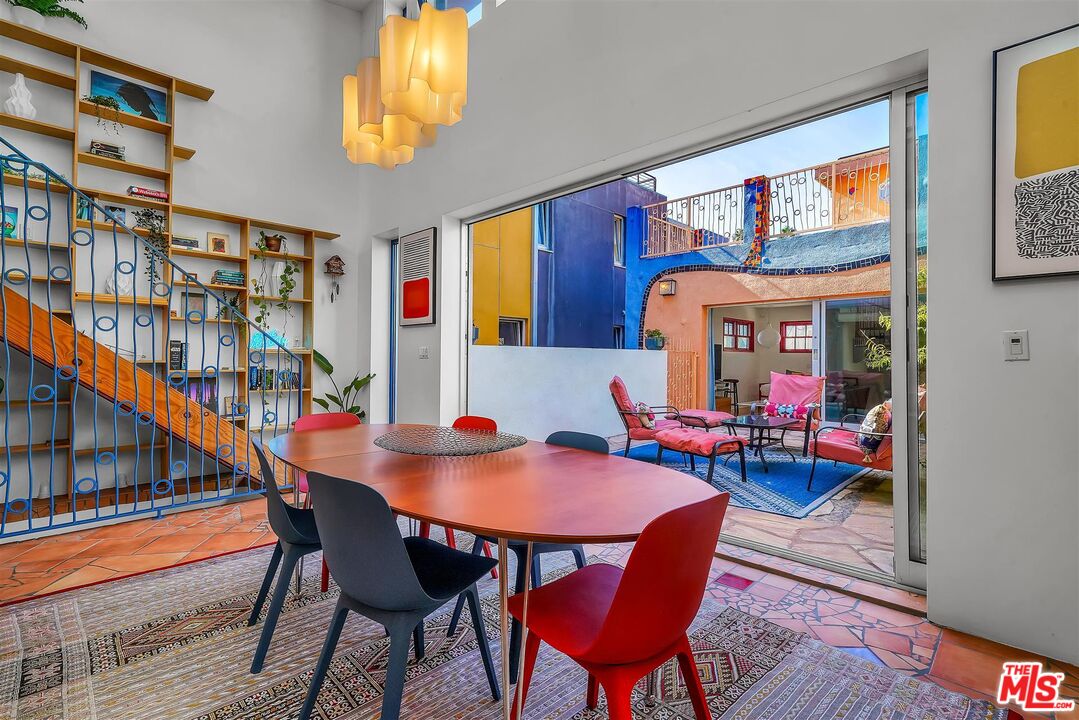 2419 Ocean Avenue Venice, CA 90291 - Photo 7 of 41 a dining room with furniture and window