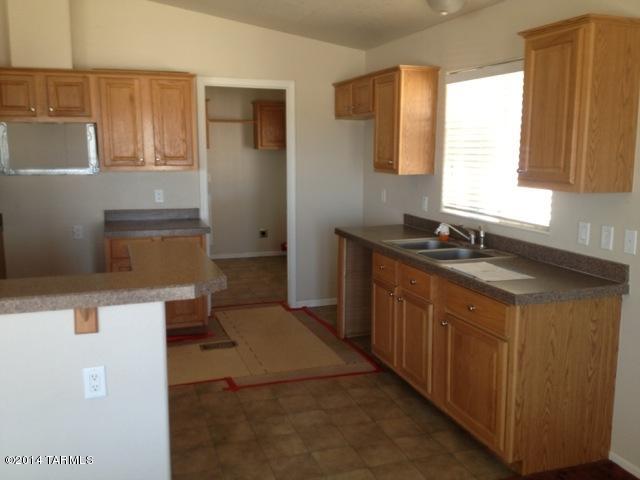 2403 East Adobe Road Benson, AZ 85602 - Photo 8 of 27