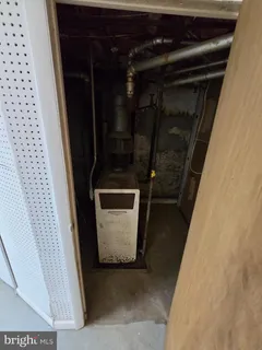 a view of walk in closet