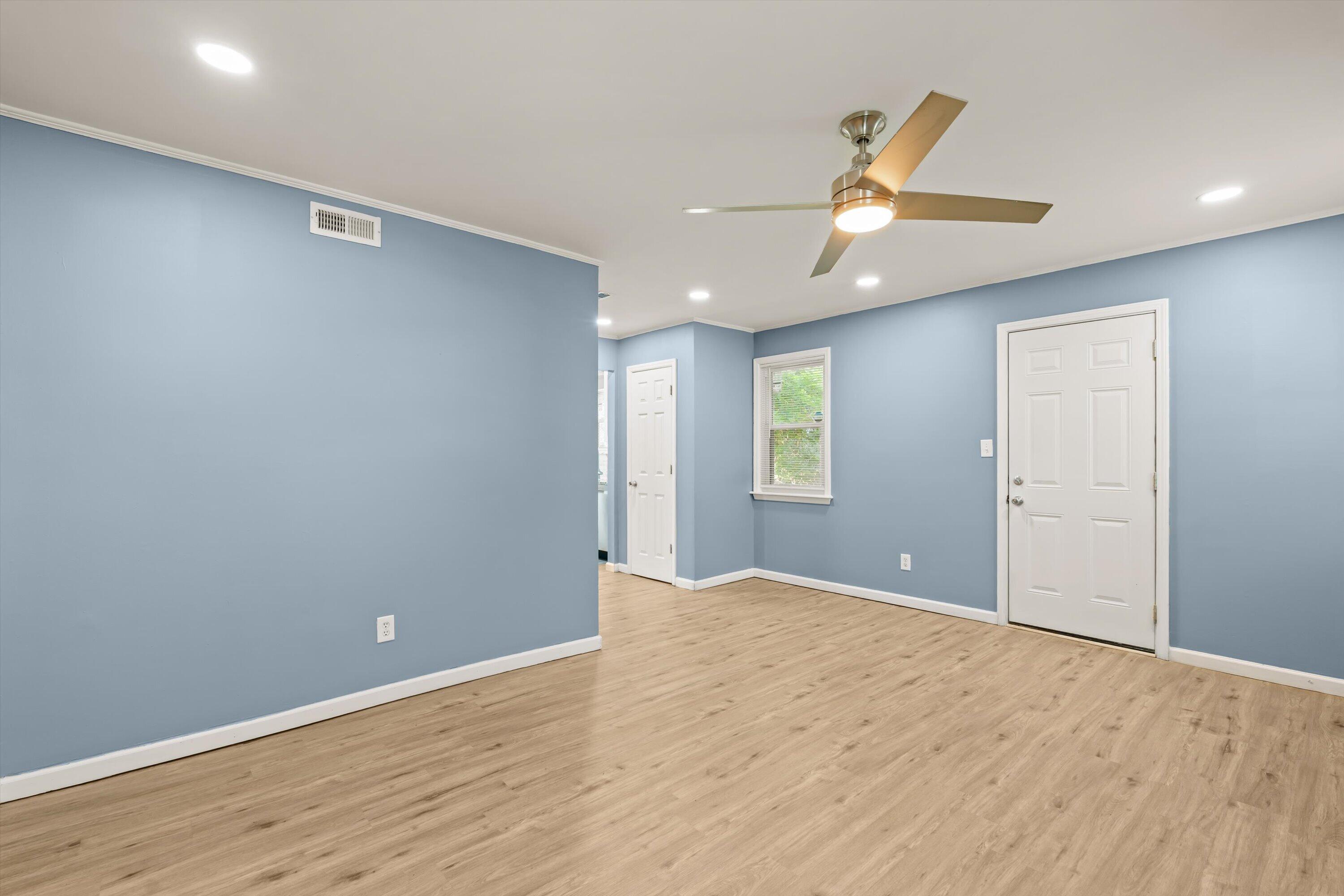 2048 Battle Row Augusta, GA 30904 - Photo 10 of 21 04-AIV02570