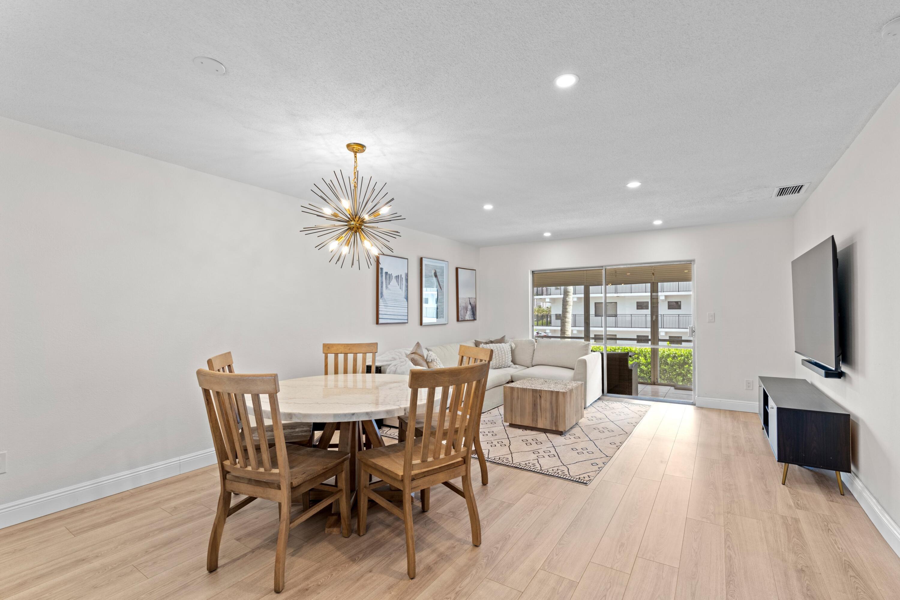 40 Southeast 13th Street, Unit B1 Boca Raton, FL 33432 - Photo 5 of 34 Dining Room