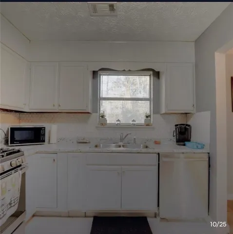 $2,800 | 3468 Deer Trace, Lithonia, GA 30038