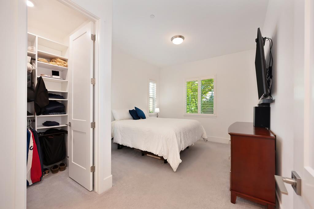 3456 Hidden Ranch Loop Rocklin, CA 95765 - Photo 27 of 85 Downstairs full bedroom and bathroom