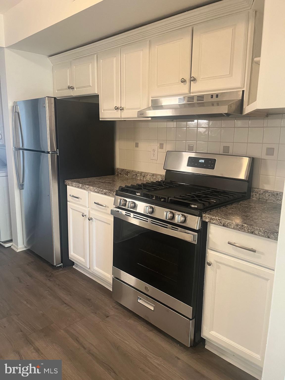 2072 Royal Fern Court, Unit 22B Reston, VA 20191 - Photo 18 of 21 Kitchen